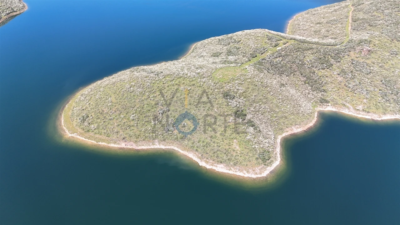 Quinta T0 para Venda em Cerejais Foto 11