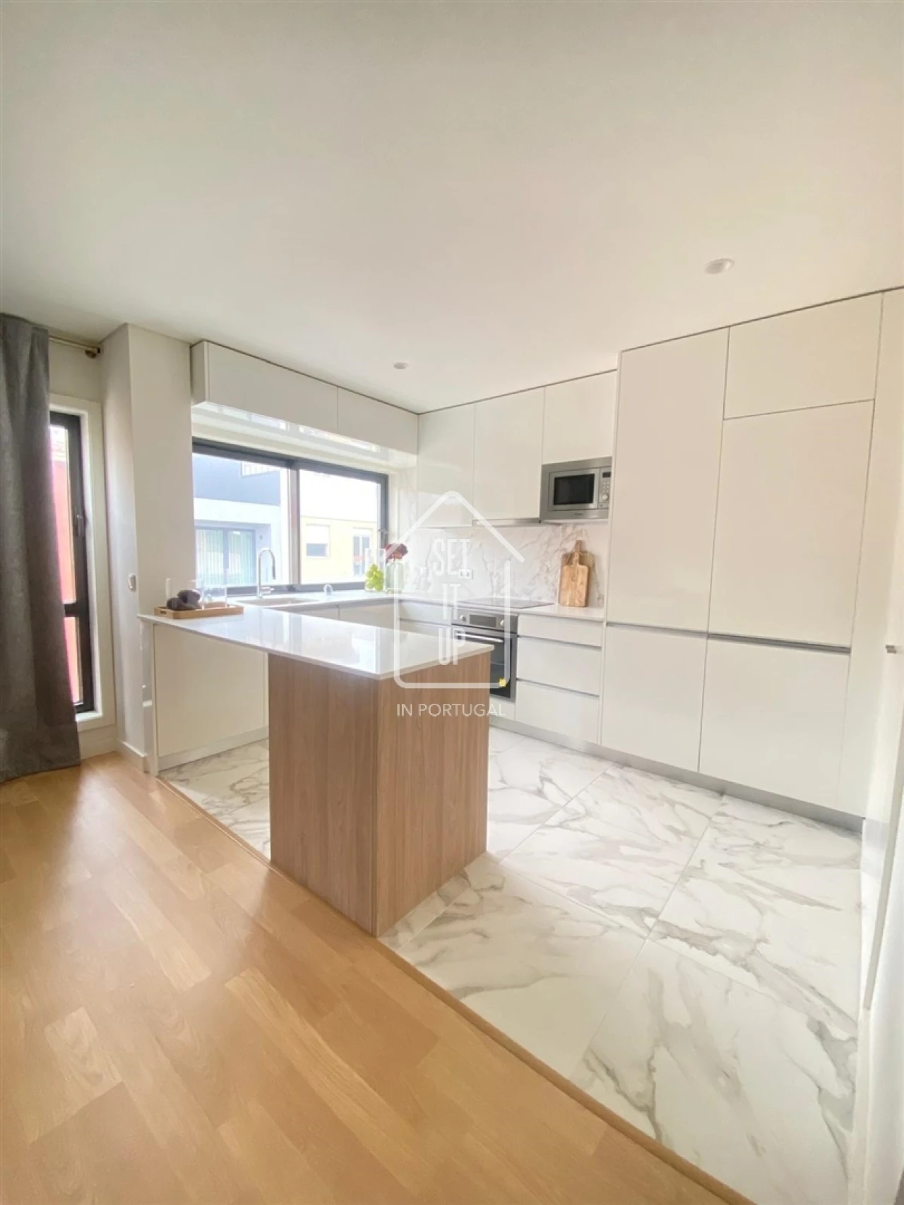 Apartamento T0 para Venda em Cedofeita, Santo Ildefonso, Sé, Miragaia, São Nicolau e Vitória Foto 17