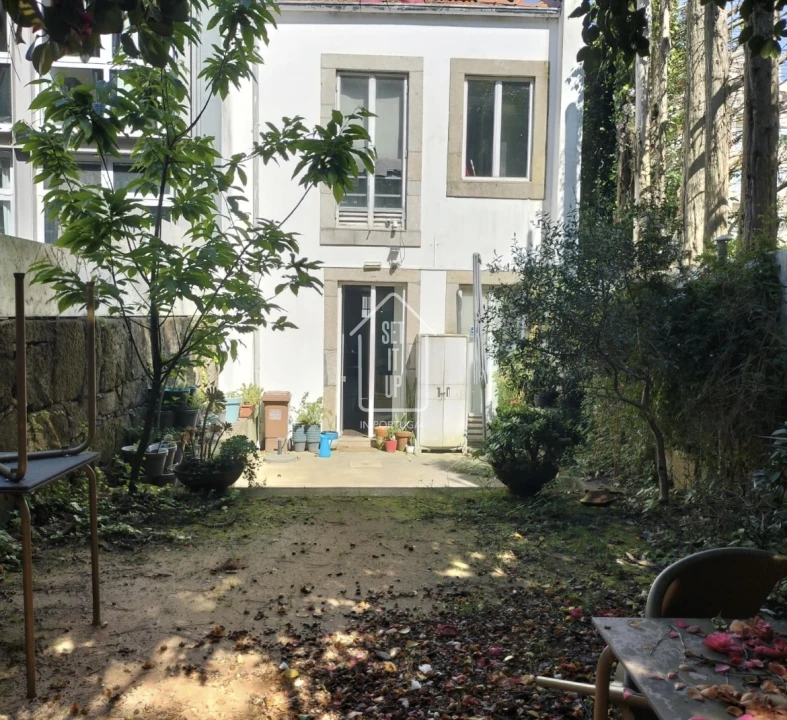 Moradia T0 para Venda em Lordelo do Ouro e Massarelos Foto 2