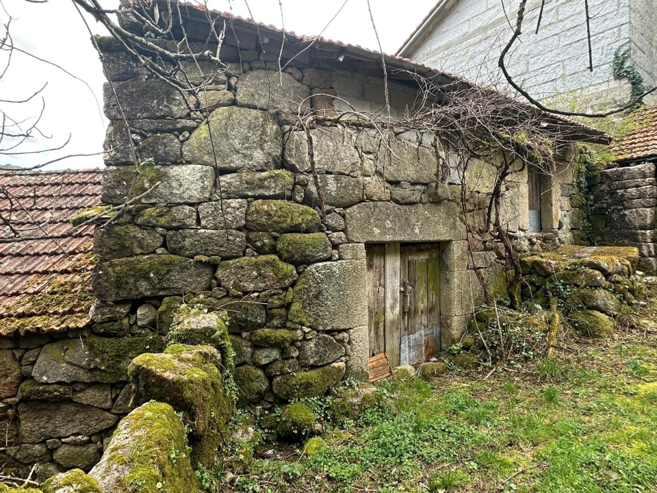 Moradia T0 para Venda em Castro Laboreiro e Lamas de Mouro Foto 3