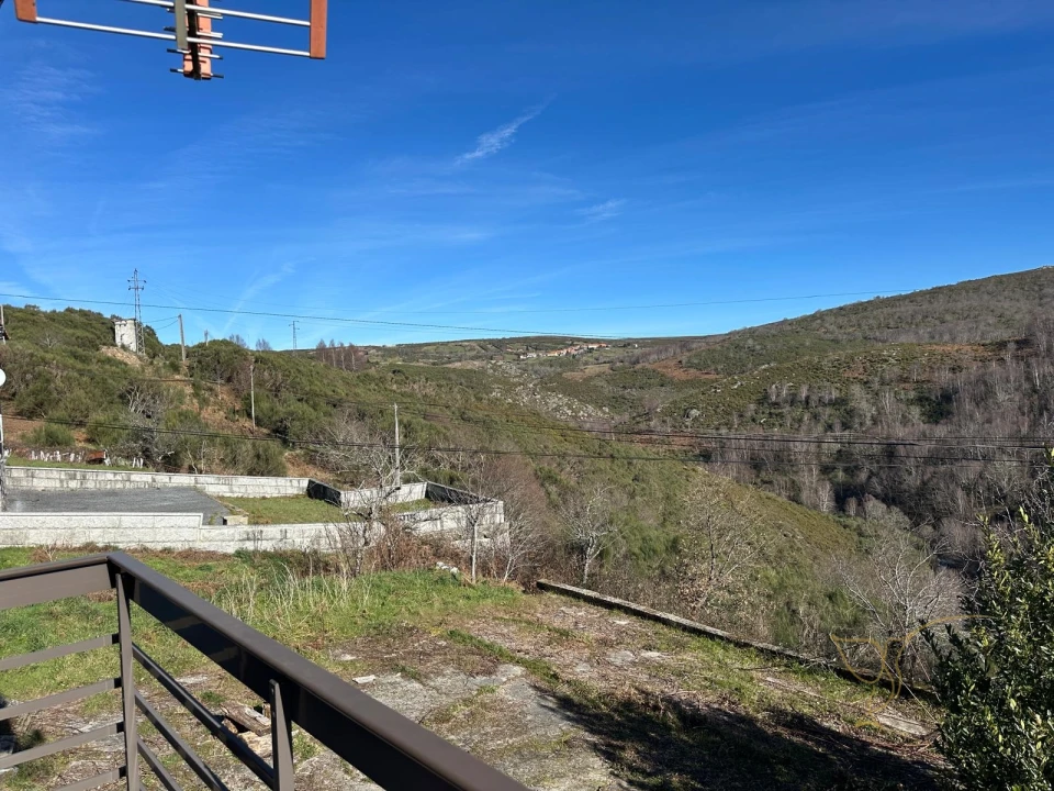 Moradia T3 para Venda em Castro Laboreiro e Lamas de Mouro Foto 31