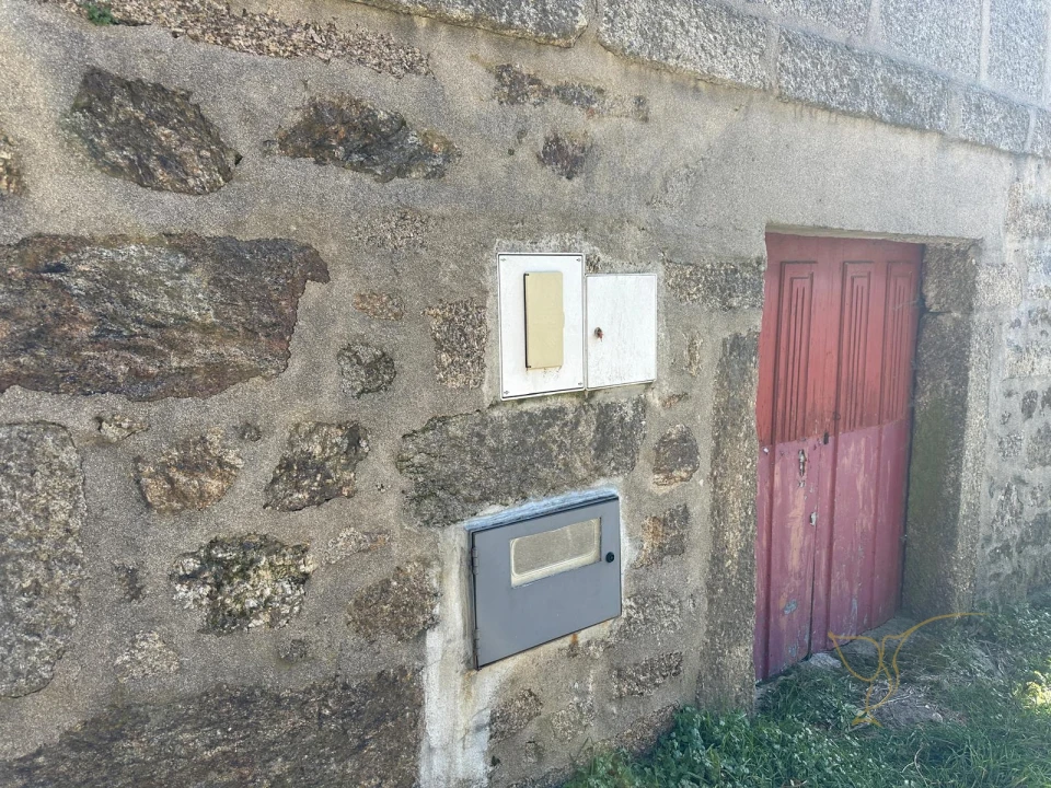 Moradia T3 para Venda em Castro Laboreiro e Lamas de Mouro Foto 3