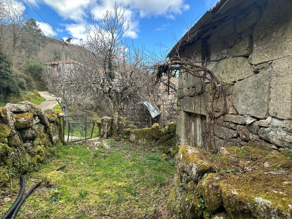 Moradia T0 para Venda em Castro Laboreiro e Lamas de Mouro Foto 17
