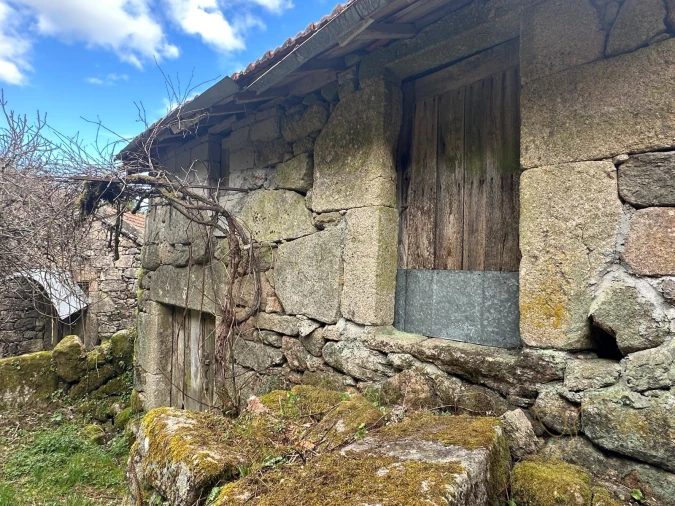 Moradia T0 para Venda em Castro Laboreiro e Lamas de Mouro Foto 16