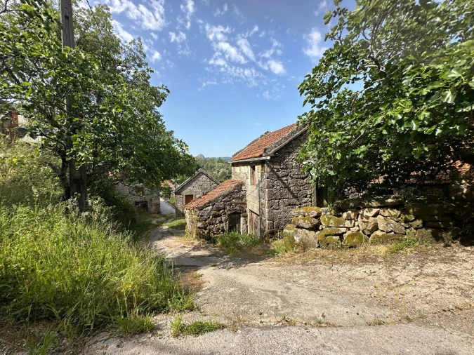 Moradia T0 para Venda em Castro Laboreiro e Lamas de Mouro Foto 5