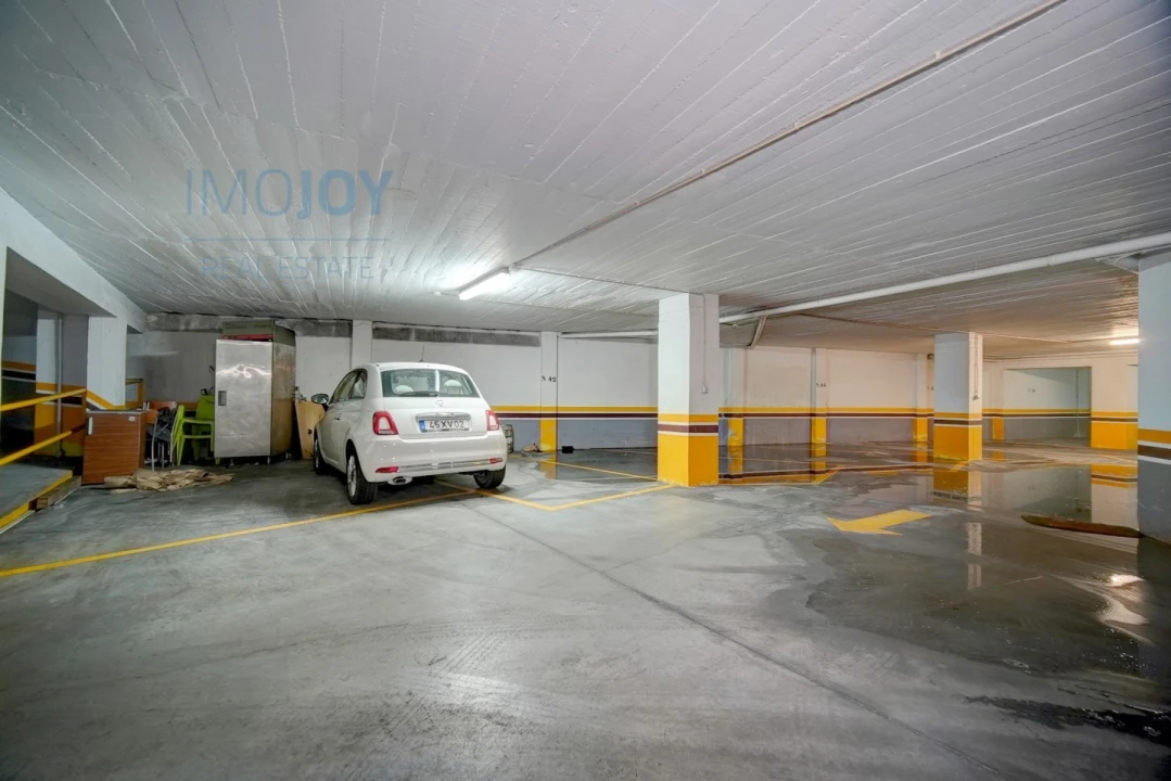 Loja para Venda em Falagueira-Venda Nova Foto 19