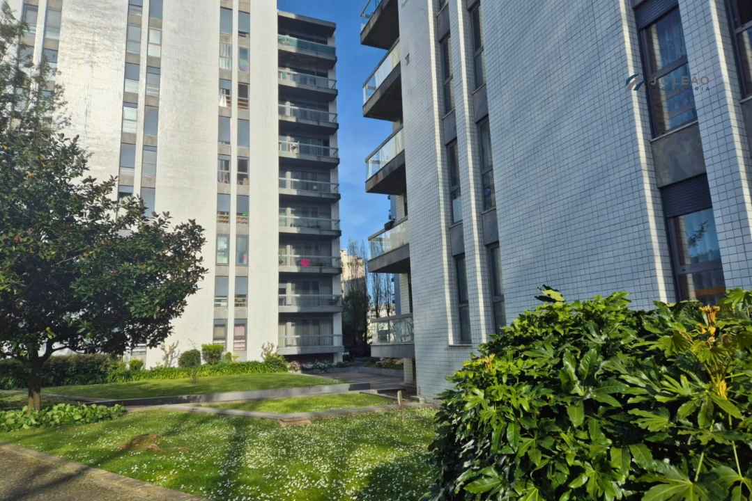 Apartamento T2 para Venda em Moreira Foto 48