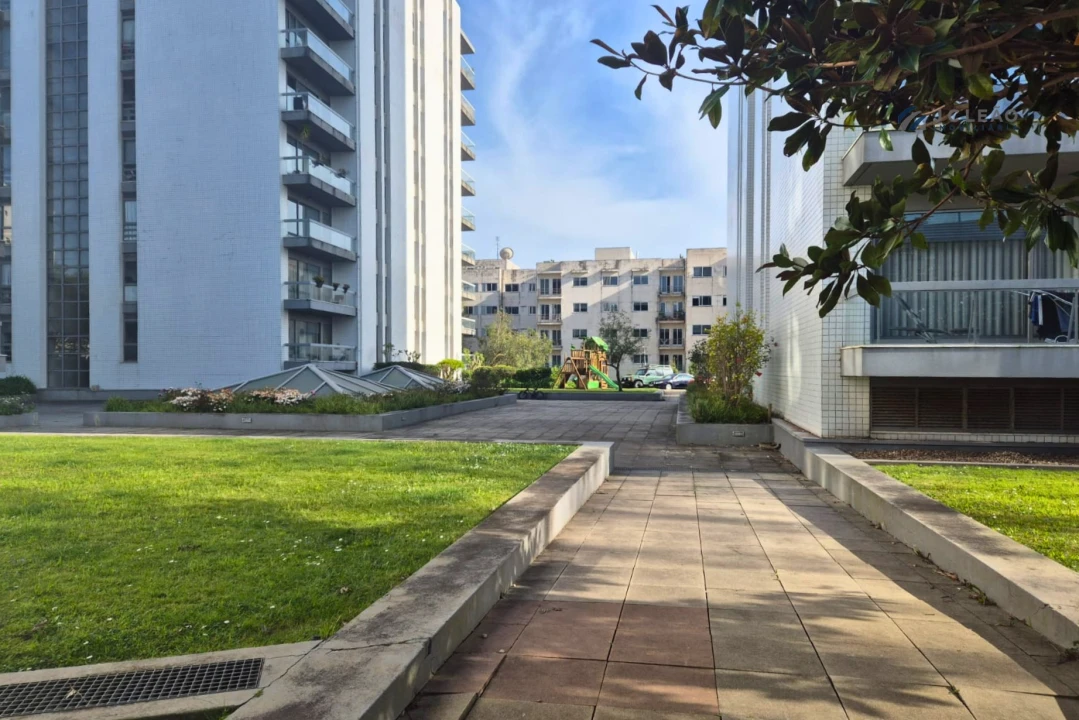 Apartamento T2 para Venda em Moreira Foto 47