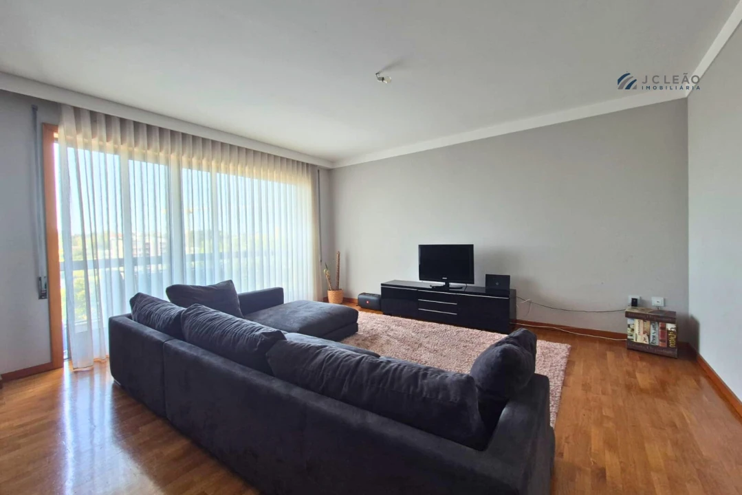 Apartamento T2 para Venda em Moreira Foto 16