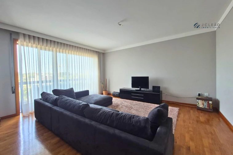 Apartamento T2 para Venda em Moreira Foto 16