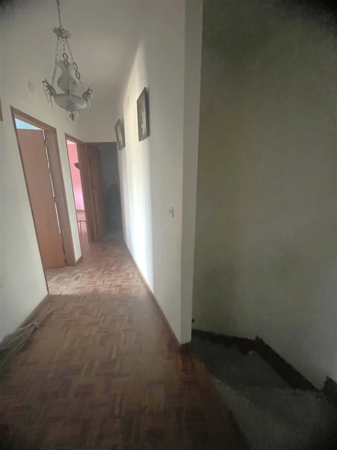 Moradia T4 para Venda em Melo e Nabais