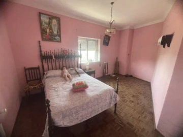 Moradia T4 para Venda em Melo e Nabais