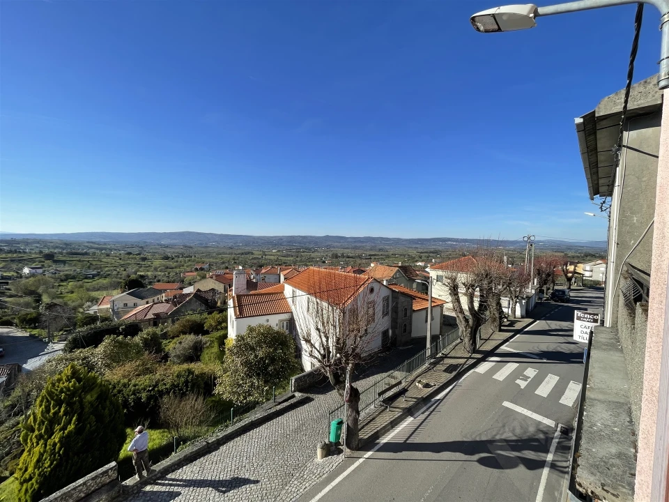 Moradia T4 para Venda em Melo e Nabais Foto 2
