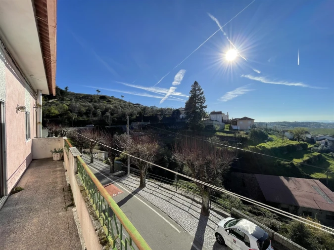 Moradia T4 para Venda em Melo e Nabais Foto 3