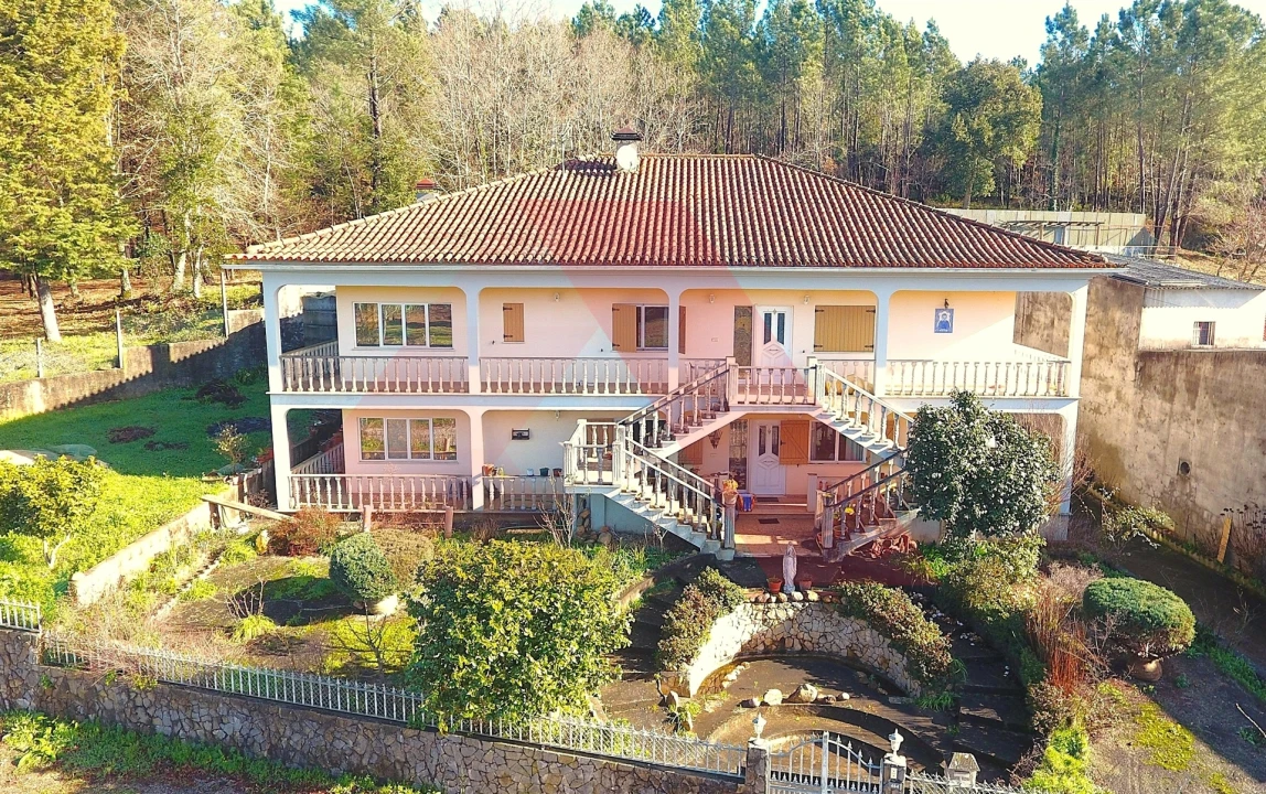 Moradia T5 para Venda em Côja e Barril de Alva Foto 1