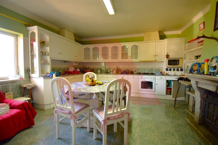 Moradia T5 para Venda em Côja e Barril de Alva Foto 3