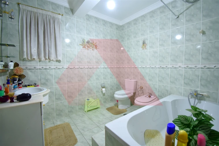 Moradia T5 para Venda em Côja e Barril de Alva Foto 10