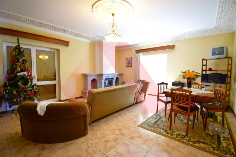 Moradia T5 para Venda em Côja e Barril de Alva Foto 6