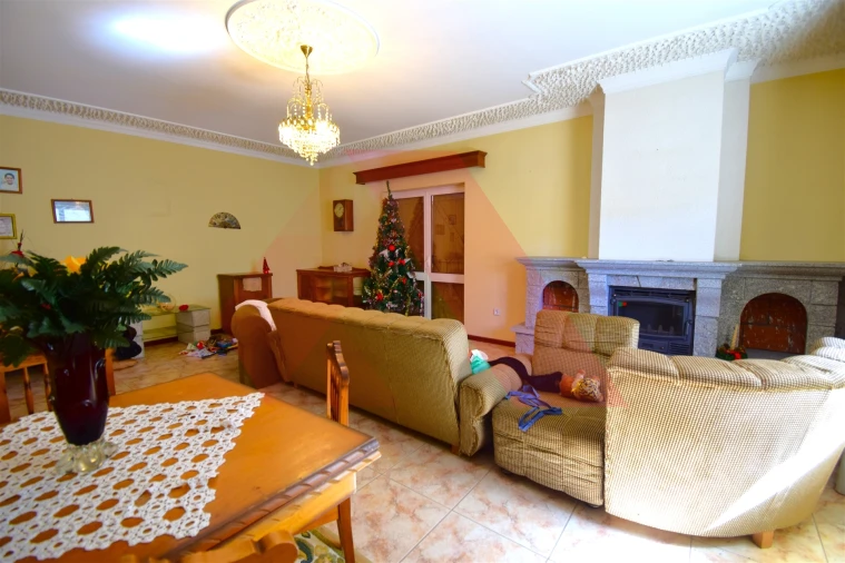 Moradia T5 para Venda em Côja e Barril de Alva Foto 7