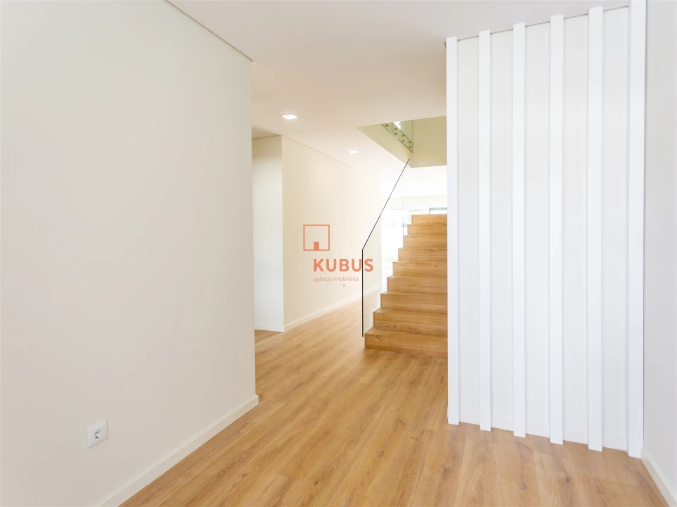 Moradia T4 para Venda em Nossa Sra de Fatima Foto 2