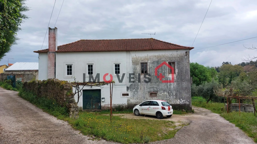 Moradia T5 para Venda em Nossa Senhora da Piedade