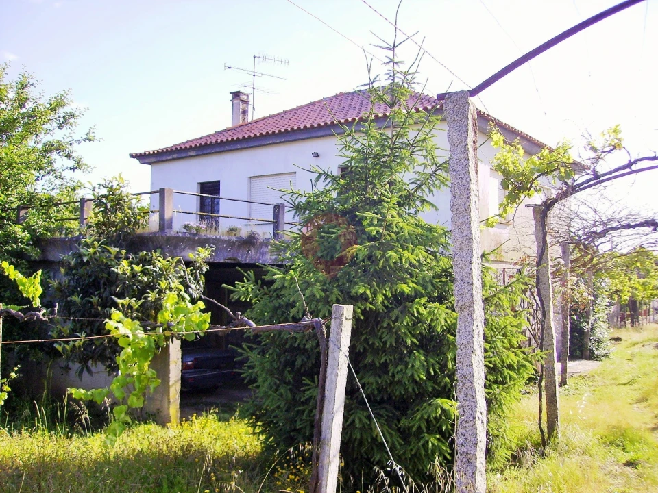 Moradia T3 para Venda em Mazedo e Cortes Foto 1