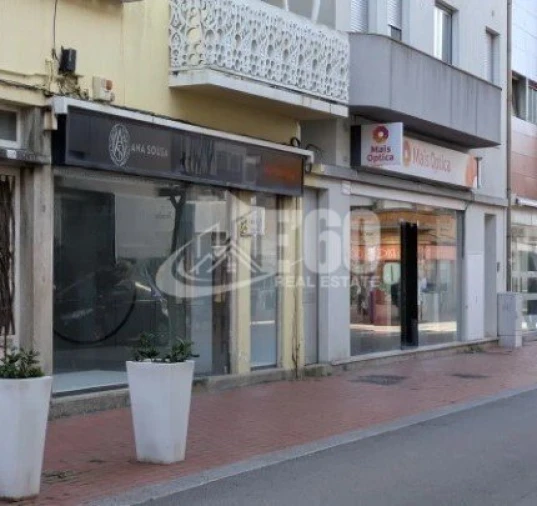 Loja para Arrendamento em Espinho Foto 4