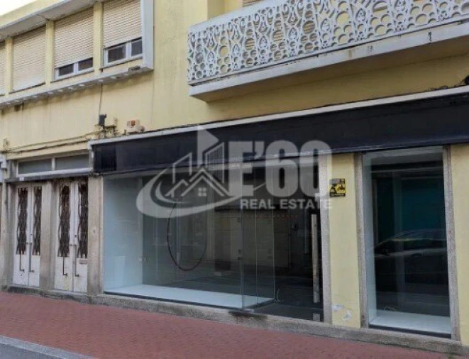Loja para Arrendamento em Espinho