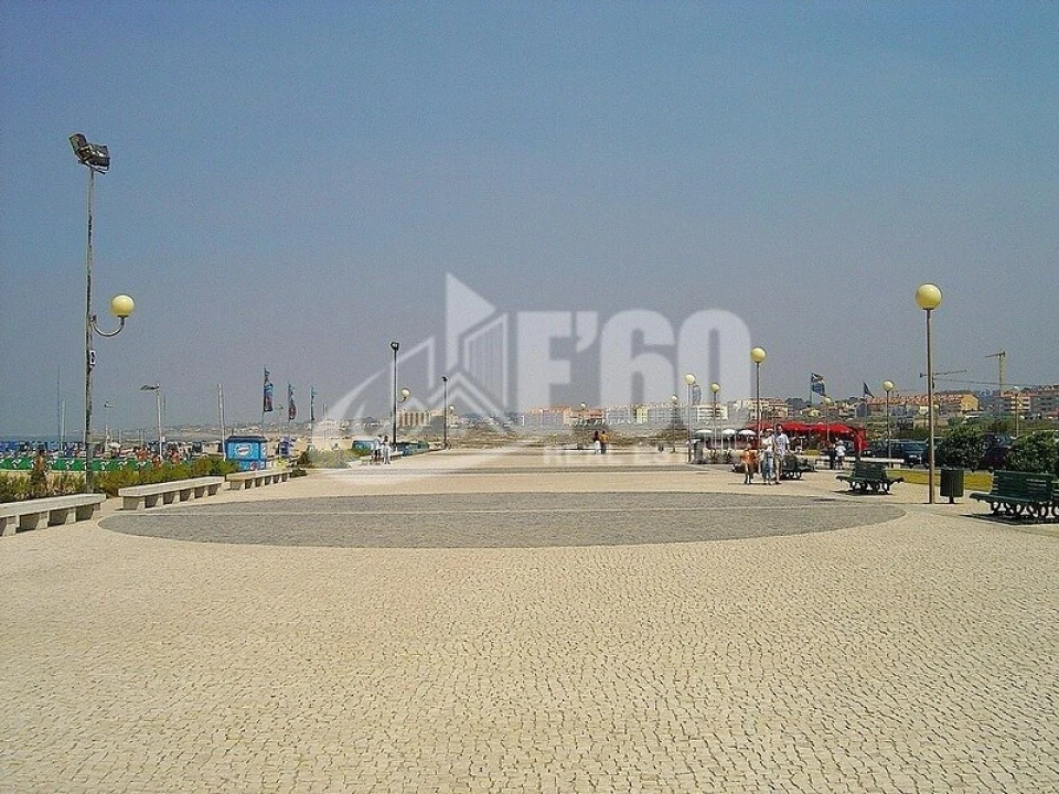 Loja para Arrendamento em Espinho Foto 2