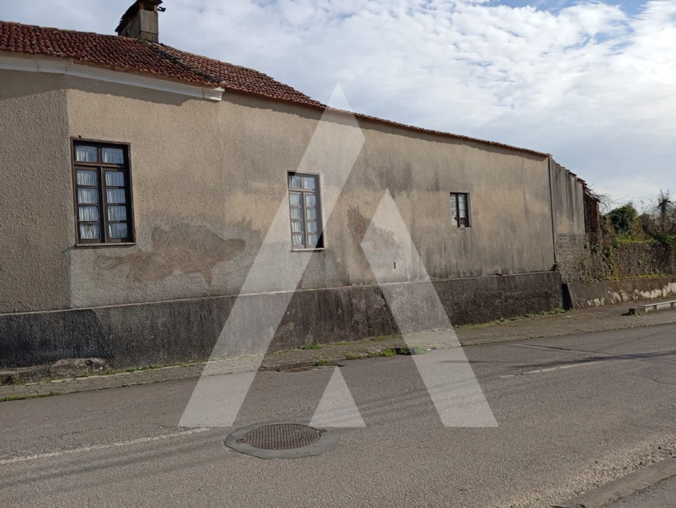 Moradia T2 para Venda em Oiã Foto 3