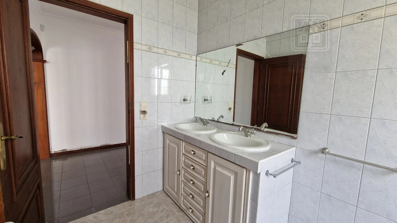 Moradia T3 para Venda em Relva Foto 36