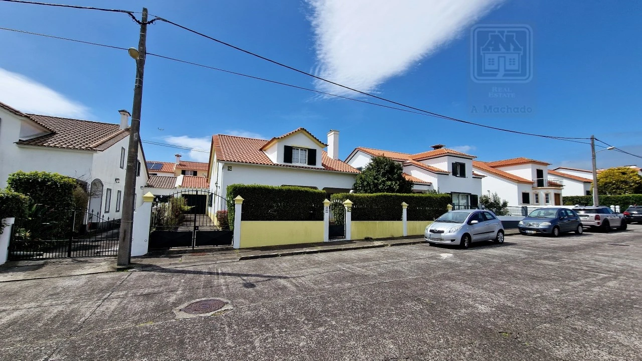 Moradia T3 para Venda em Relva Foto 5