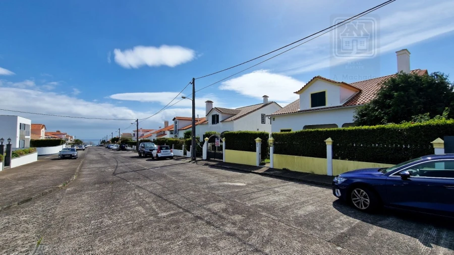 Moradia T3 para Venda em Relva Foto 3