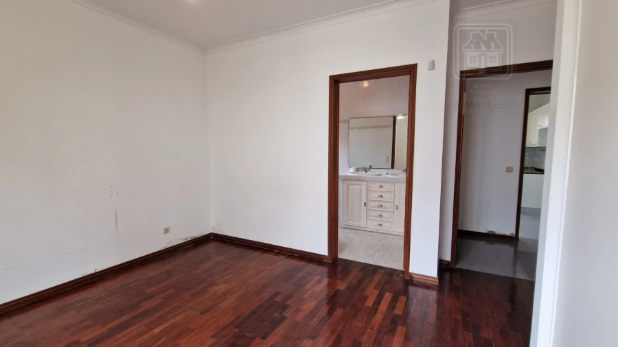 Moradia T3 para Venda em Relva Foto 39