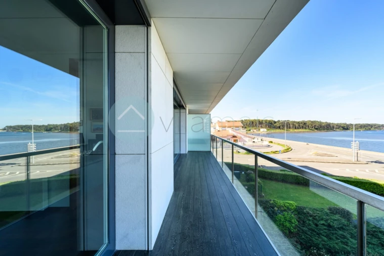 Apartamento T2 para Venda em Caminha (Matriz) e Vilarelho Foto 8