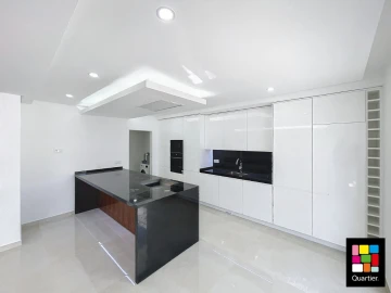 Moradia T4 para Venda em Corroios