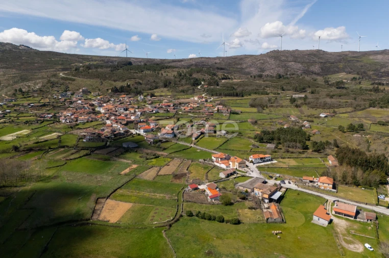 Quinta T3 para Venda em Vreia de Jales Foto 6