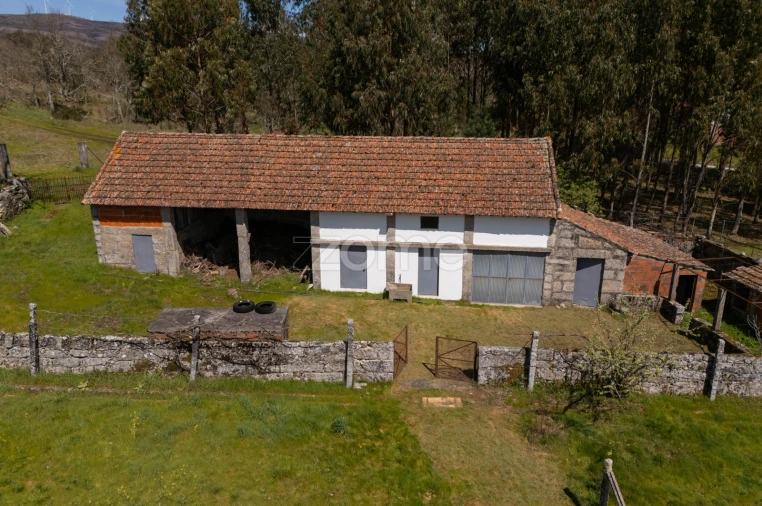 Quinta T3 para Venda em Vreia de Jales Foto 9