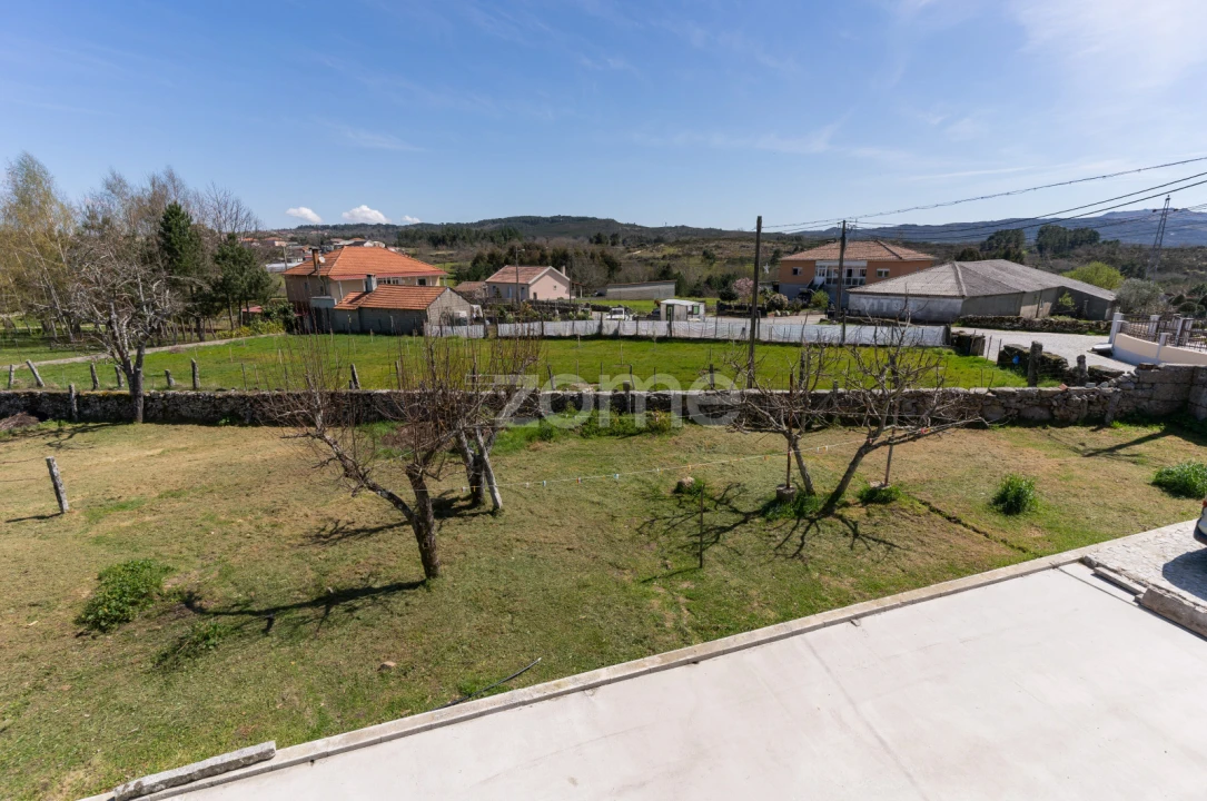 Quinta T3 para Venda em Vreia de Jales Foto 54