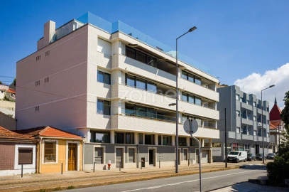 Apartamento T3 para Arrendamento em Aldoar, Foz do Douro e Nevogilde