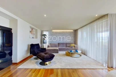 Apartamento T3 para Arrendamento em Aldoar, Foz do Douro e Nevogilde