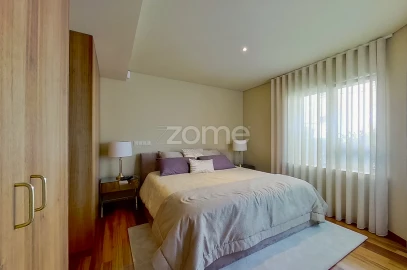 Apartamento T3 para Arrendamento em Aldoar, Foz do Douro e Nevogilde