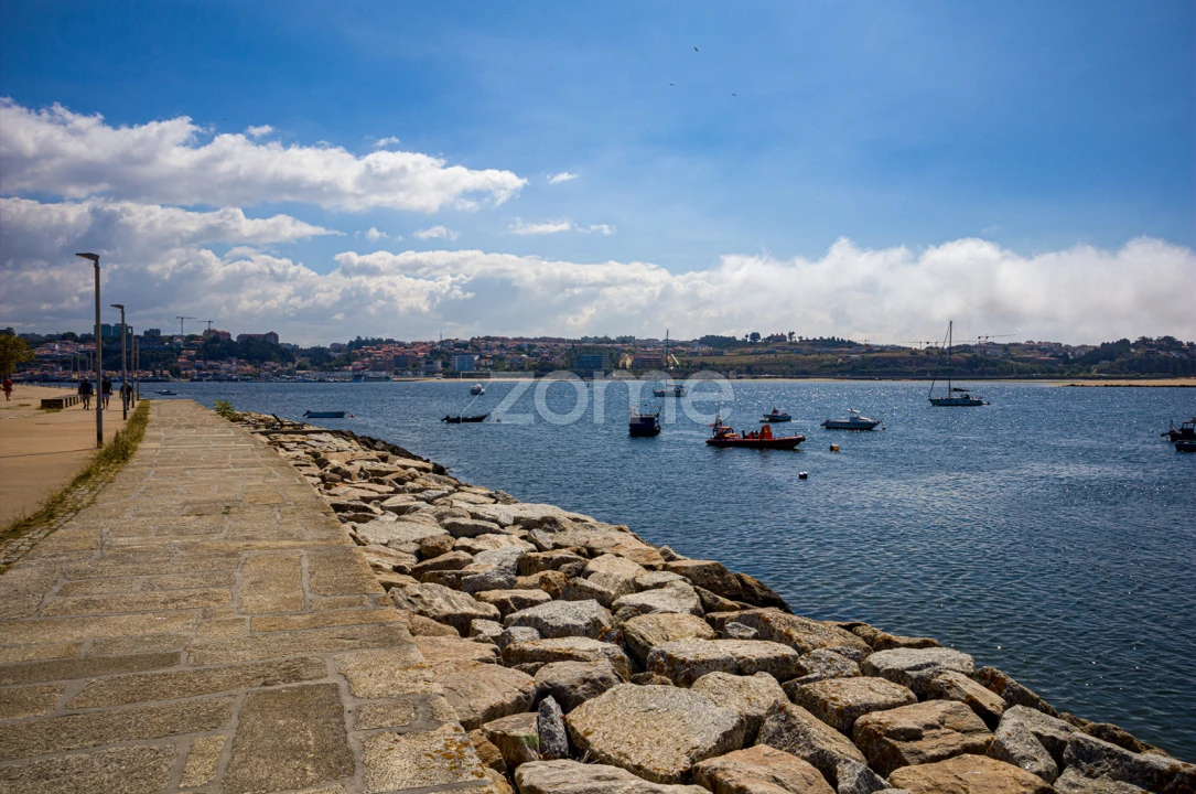 Apartamento T3 para Arrendamento em Aldoar, Foz do Douro e Nevogilde Foto 28