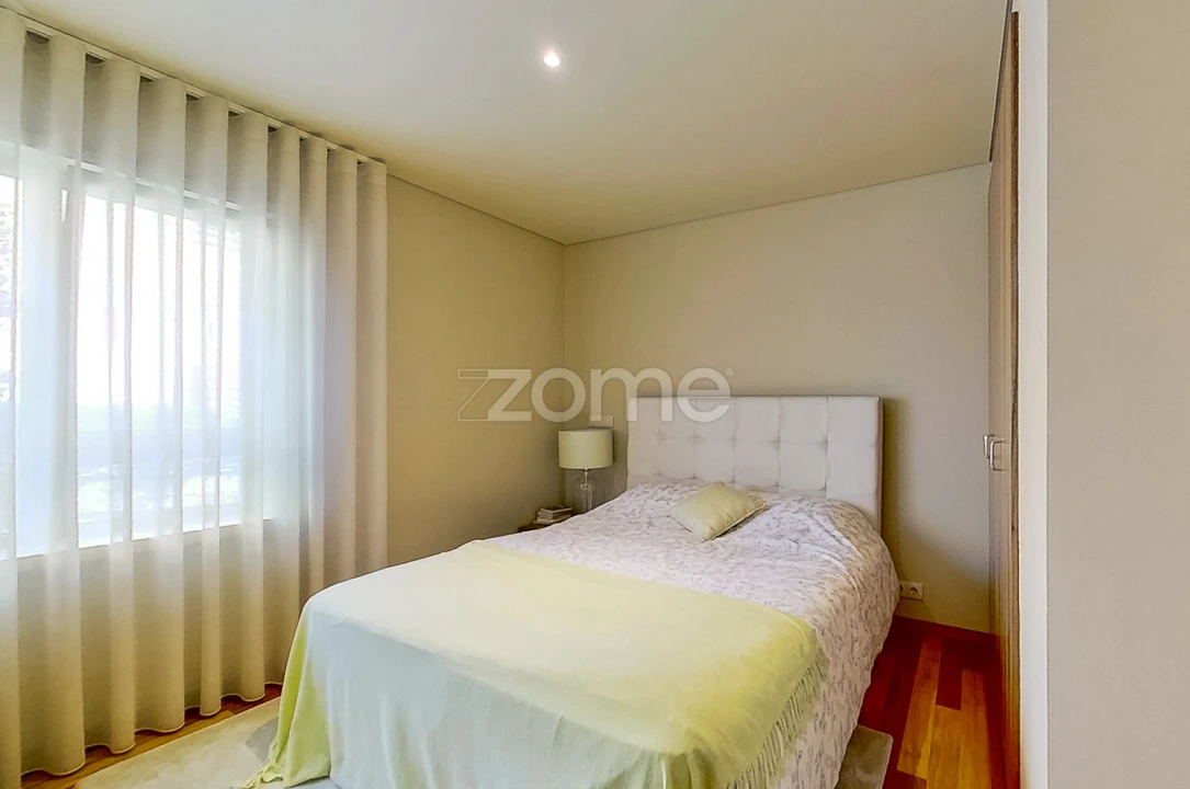 Apartamento T3 para Arrendamento em Aldoar, Foz do Douro e Nevogilde Foto 15