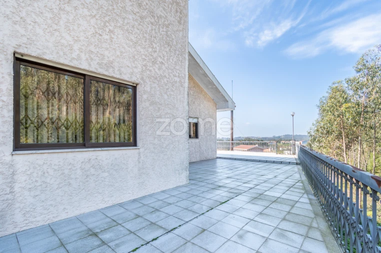 Moradia T4 para Venda em Sandim, Olival, Lever e Crestuma Foto 30