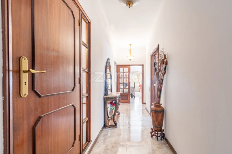 Moradia T4 para Venda em Sandim, Olival, Lever e Crestuma Foto 33