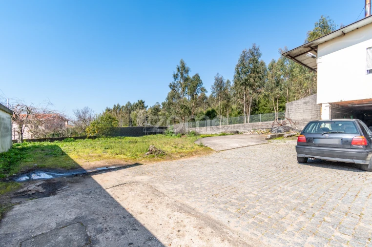 Moradia T4 para Venda em Sandim, Olival, Lever e Crestuma Foto 48