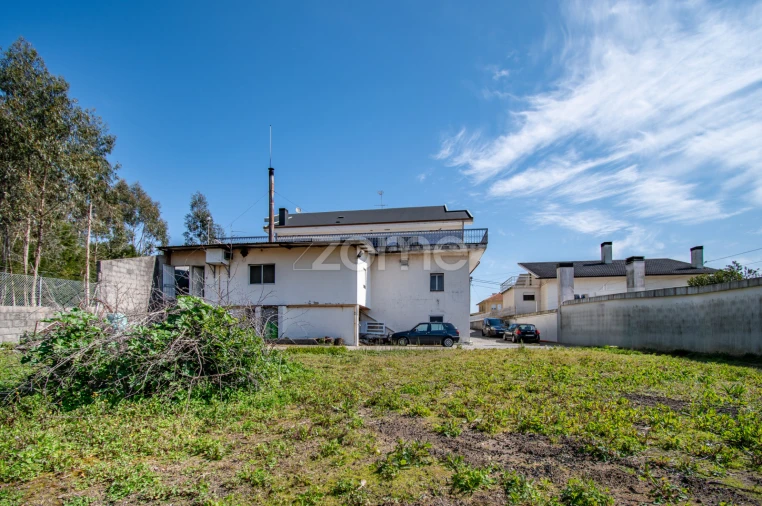 Moradia T4 para Venda em Sandim, Olival, Lever e Crestuma Foto 47