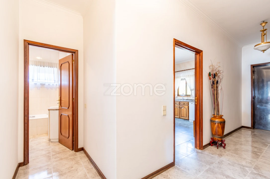 Moradia T4 para Venda em Sandim, Olival, Lever e Crestuma Foto 31