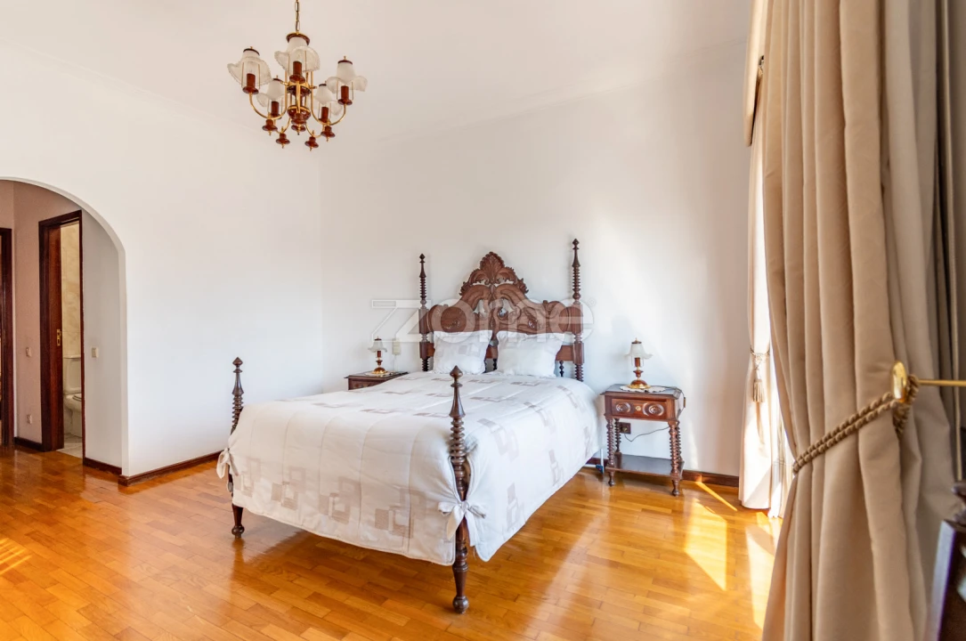 Moradia T4 para Venda em Sandim, Olival, Lever e Crestuma Foto 4